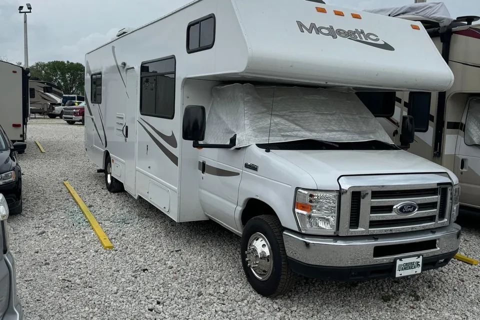 Monica's Thor Motor Coach Four Winds Class C