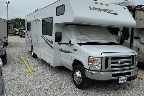 Monica's Thor Motor Coach Four Winds Class C