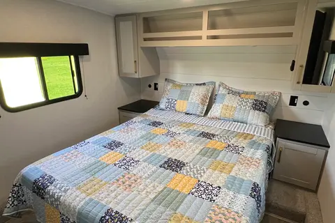 Family Friendly Fifth Wheel - Heartland sundance 28db Fifth Wheel DELIVERY ONLY