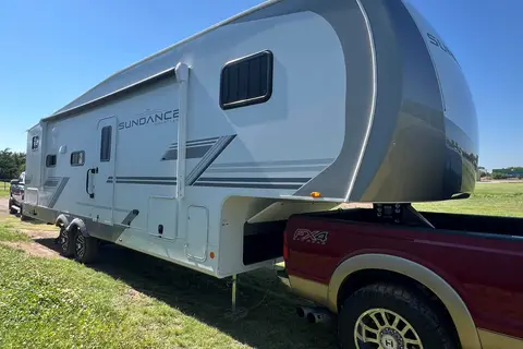 Family Friendly Fifth Wheel - Heartland sundance 28db Fifth Wheel DELIVERY ONLY