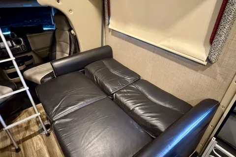NYK Adventure Bus Thor Motor Coach Outlaw 29J Class C