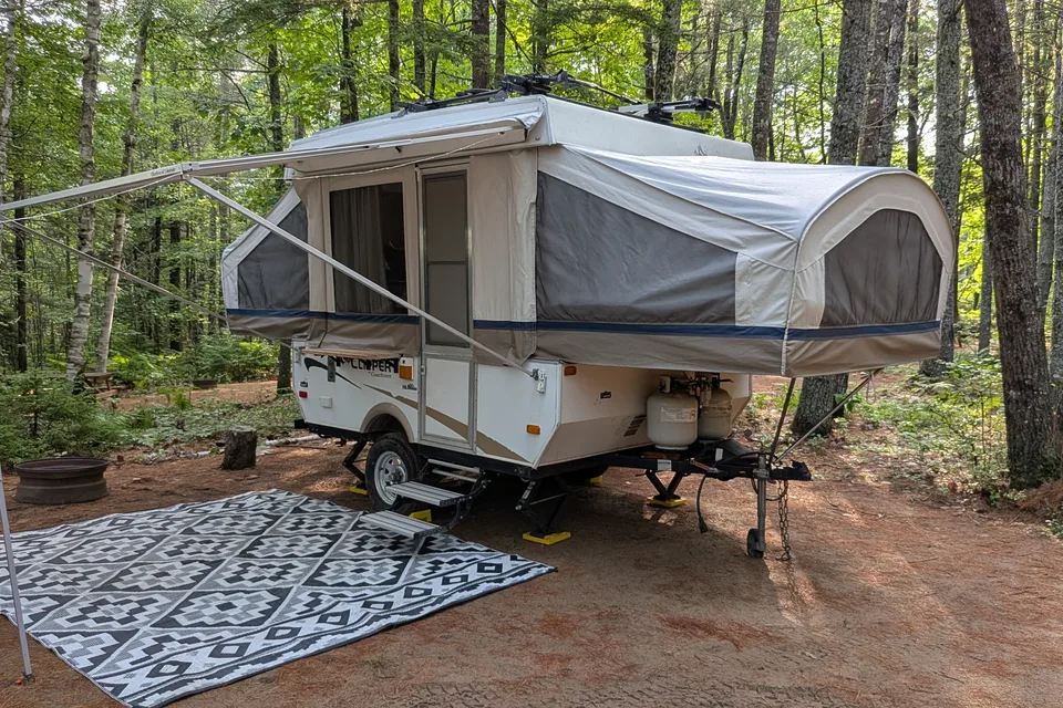 Le Folding Shelter