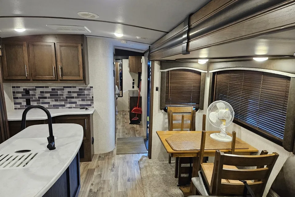 Danny's Keystone Cougar 32 RLI Travel Trailer