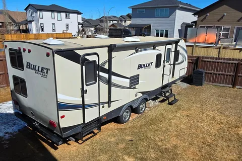 Keystone Bullet 272BHS Travel Trailer