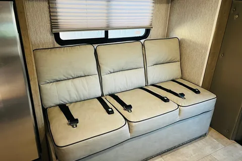 The Lander | Spacious Family Adventure RV!
