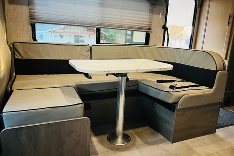 The Lander | Spacious Family Adventure RV!