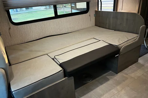The Lander | Spacious Family Adventure RV!
