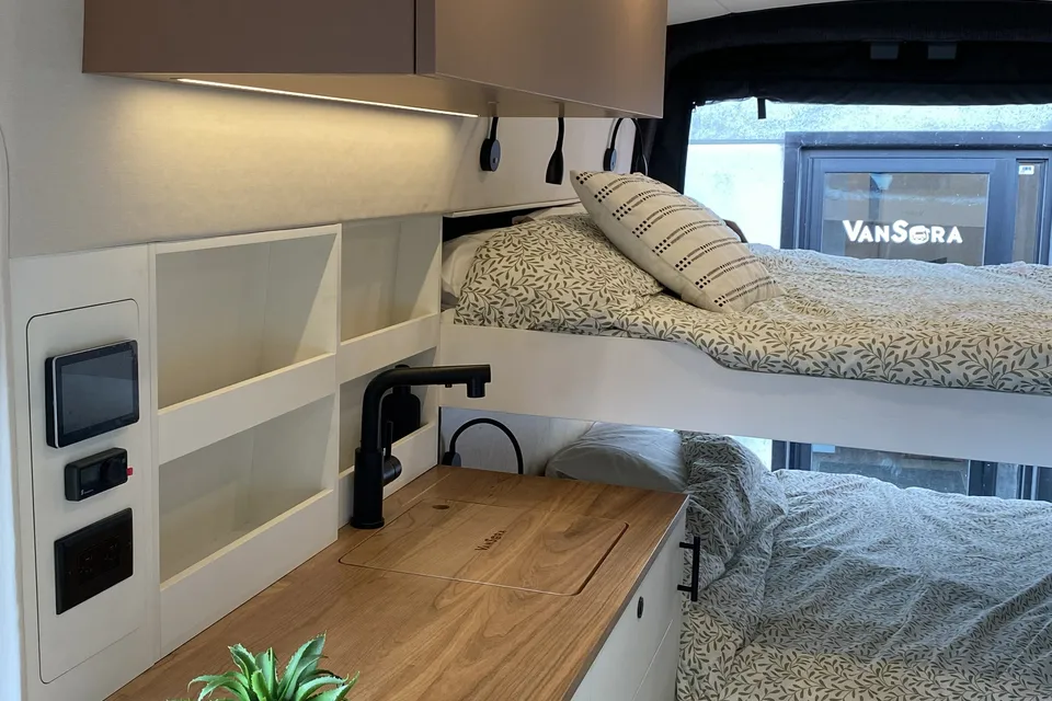 VanSora Ford Transit Classe B