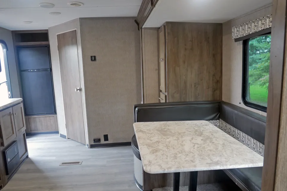 Raven Cliffs Delivered and Setup only, Dutchmen Aspen Trail
