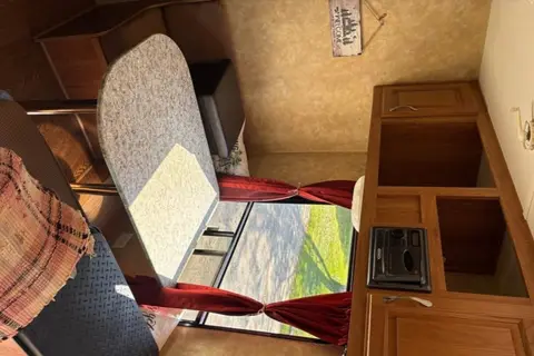 Mindy 's Jayco Jay flight 24' Travel Trailer