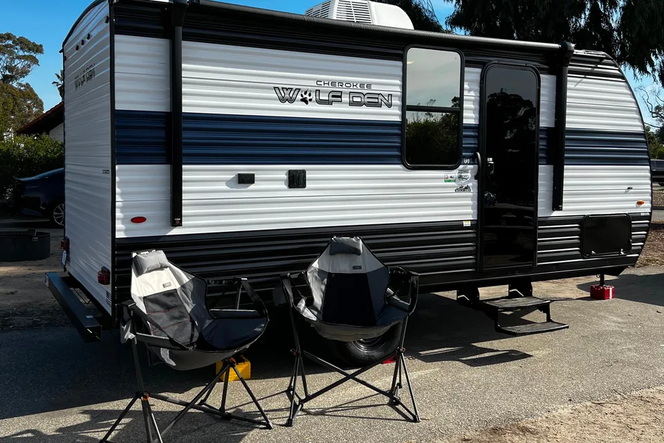 **Brand New**2024 Forest River Wolf Den Light Weight Travel Trailer