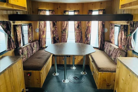 Forest River Grey Wolf RV/Fish House Trailer & Amenities