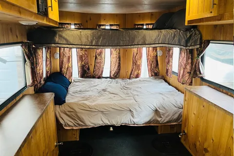 Forest River Grey Wolf RV/Fish House Trailer & Amenities