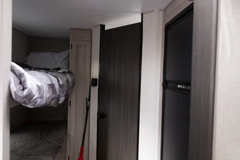 melyssa's K Z INC SPORTSMEN CLASSIC Travel Trailer