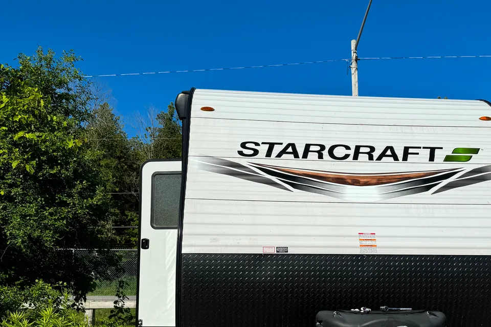 Nanda’s cozy Rv trailer