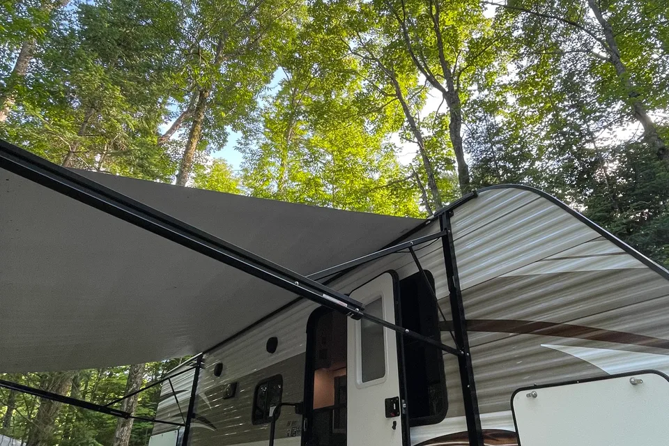 Nanda’s cozy Rv trailer