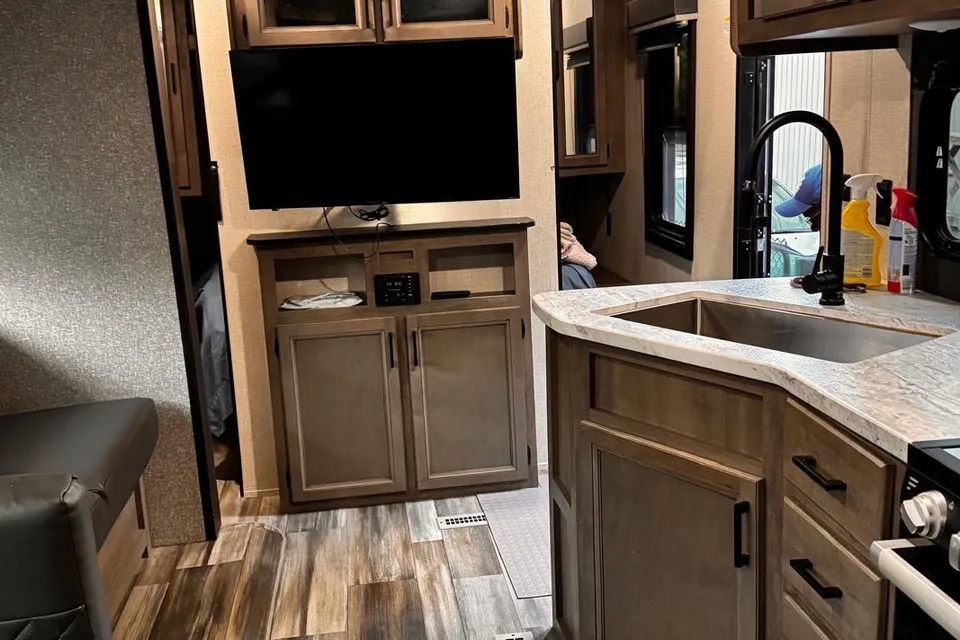Nanda’s cozy Rv trailer