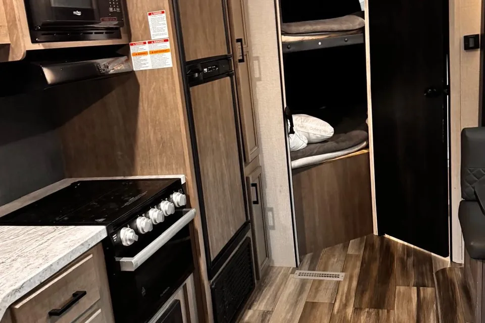 Nanda’s cozy Rv trailer