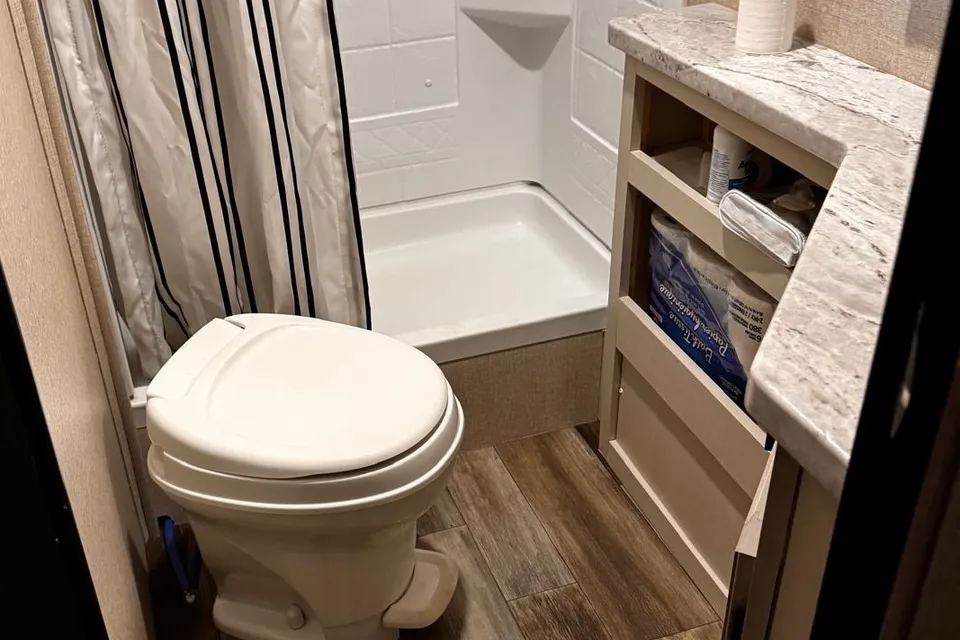Nanda’s cozy Rv trailer