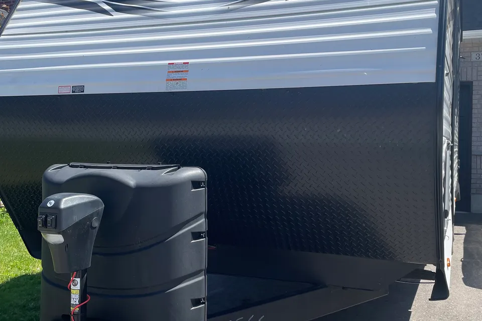 Nanda’s cozy Rv trailer