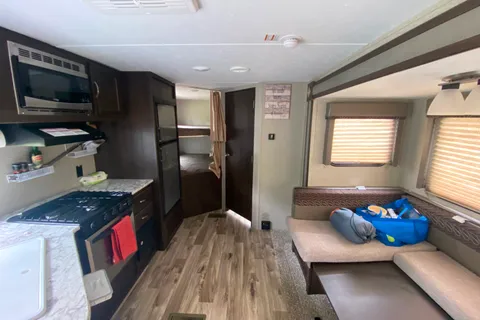 Darryn's Keystone 2018 Springdale 240BHWE Travel Trailer