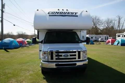 C06 - 10 Person w/ Bunk- The RV Rental Factory