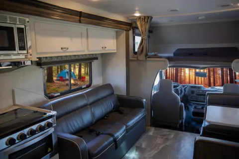 C06 - 10 Person w/ Bunk- The RV Rental Factory