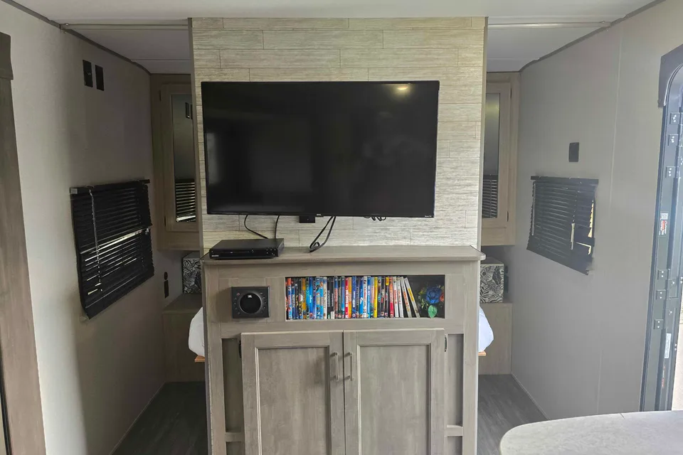 J&J Rv Rentals Forest River