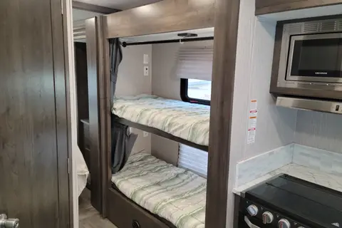 Family Friendly Coachmen Pursuit Class A