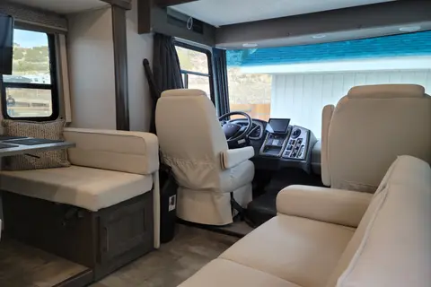 Family Friendly Coachmen Pursuit Class A
