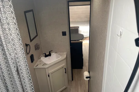 Foothill Rentals, Jayco 224BH Travel Trailer