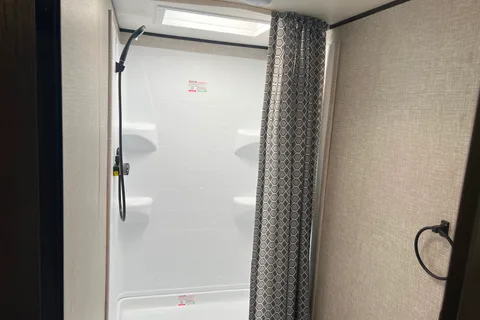 Foothill Rentals, Jayco 224BH Travel Trailer