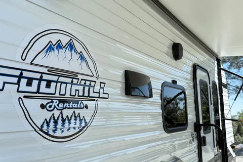 Foothill Rentals, Jayco 224BH Travel Trailer