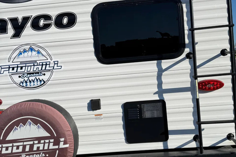 Foothill Rentals, Jayco 224BH Travel Trailer