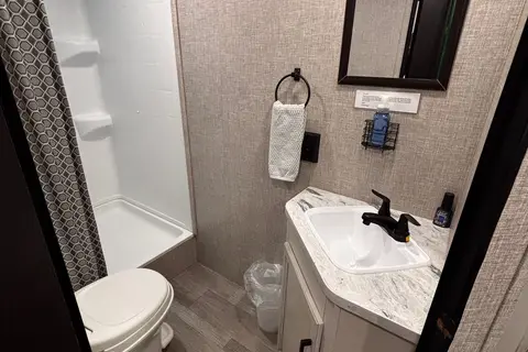 Foothill Rentals, Jayco 224BH Travel Trailer