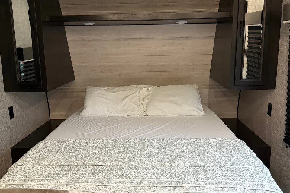 Foothill Rentals, Jayco 224BH Travel Trailer
