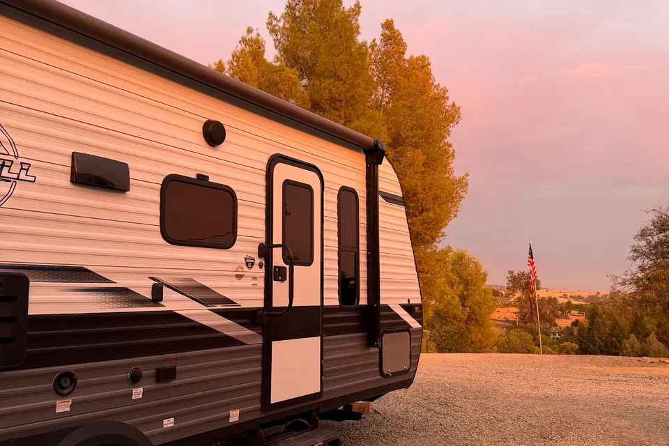 Foothill Rentals, Jayco 224BH Travel Trailer