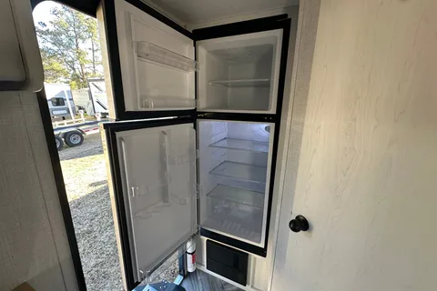 Coleman 1608RB Rubicon Travel Trailer