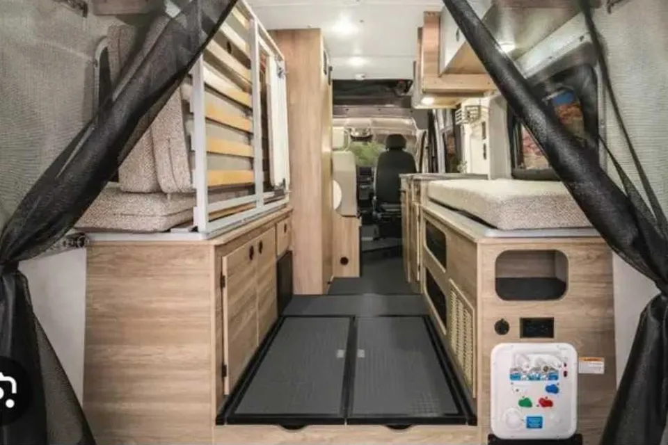 Aloha Steve's Winnebago Solis Class B