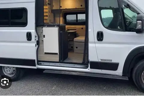 Aloha Steve's Winnebago Solis Class B