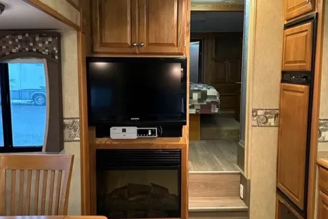 Walters Dutchmen Colorado Fifth Wheel