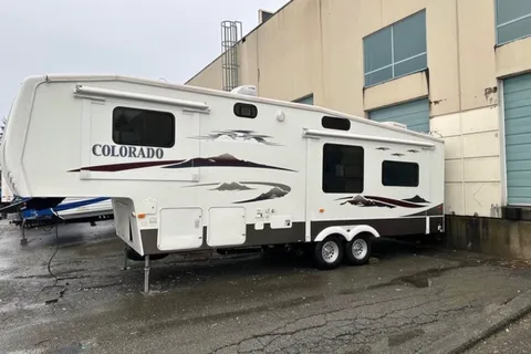 Walters Dutchmen Colorado Fifth Wheel