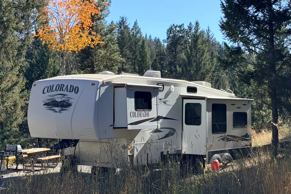 Walters Dutchmen Colorado Fifth Wheel