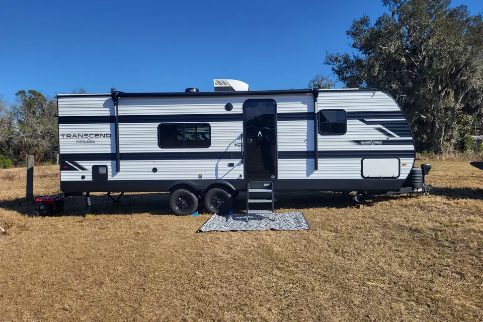 Clean 2025 Bunkhouse RV – Delivered,  Setup & Fully Stocked