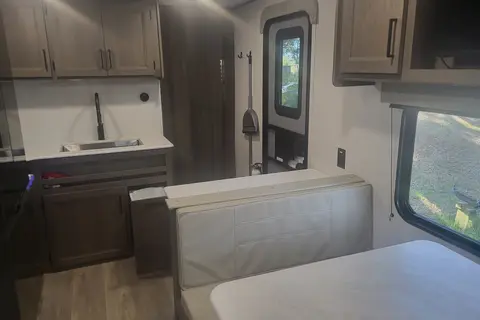 Clean 2025 Bunkhouse RV – Delivered,  Setup & Fully Stocked