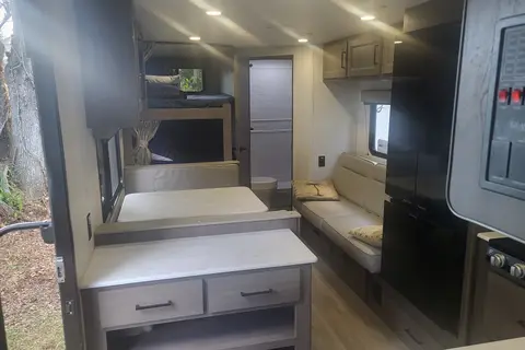 Clean 2025 Bunkhouse RV – Delivered,  Setup & Fully Stocked