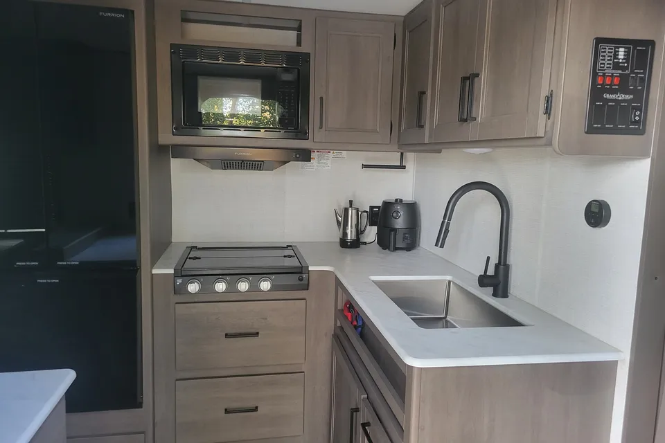 Clean 2025 Bunkhouse RV – Delivered,  Setup & Fully Stocked