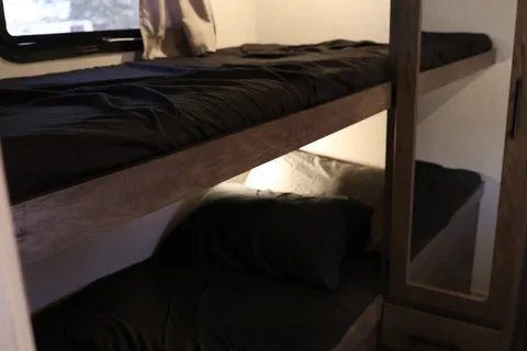 27 Foot Ultimate Family Bunkhouse