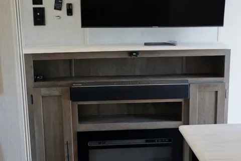 27 Foot Ultimate Family Bunkhouse