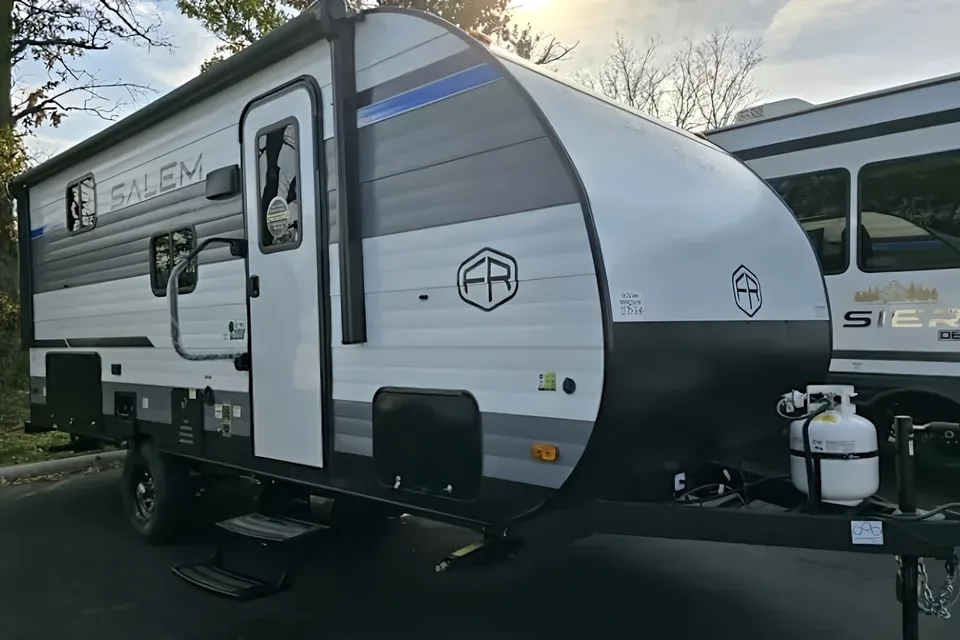 2025 Brand NEW! Forest River Wildwood FSX 178BHSK
